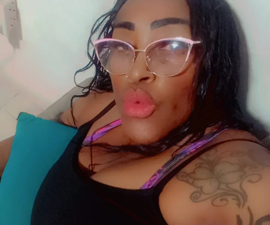 loretybig บน Stripchat: รูปภาพและโปรไฟล์
