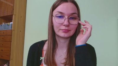 ellyheartx – Cam4 webkamerás modell