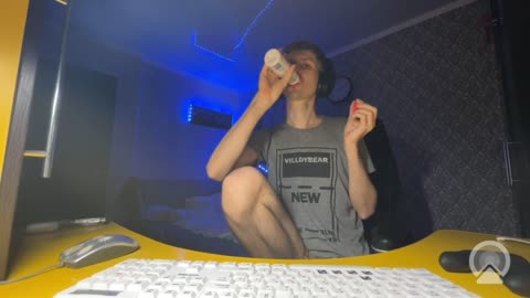 Preview photo of webcam model akira-31 on BongaCams
