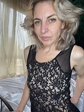 InnaVeyra — Stripchat वेबकैम मॉडल: फ़ोटो
