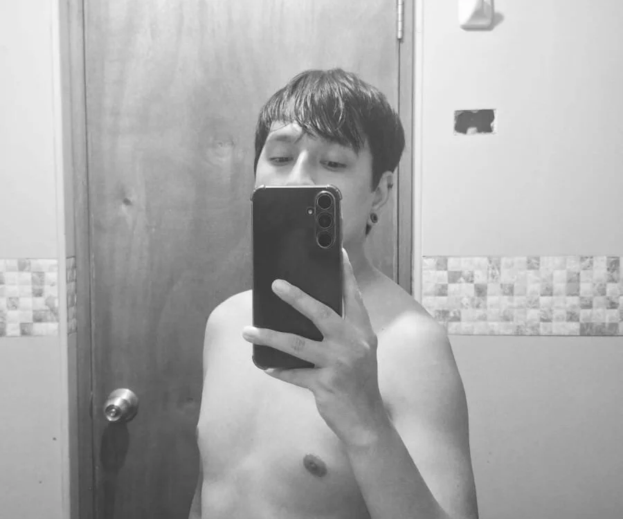 mave023 (Stripchat): nuotraukos, profilis
