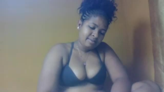 sandriiiaa ב-Chaturbate: תמונות ופרופיל