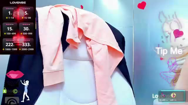 Preview photo of webcam model evelyne_rose on Chaturbate
