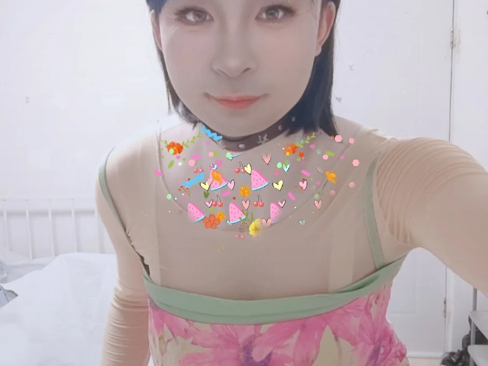 sunnmer202607 na Stripchat: fotky a profil