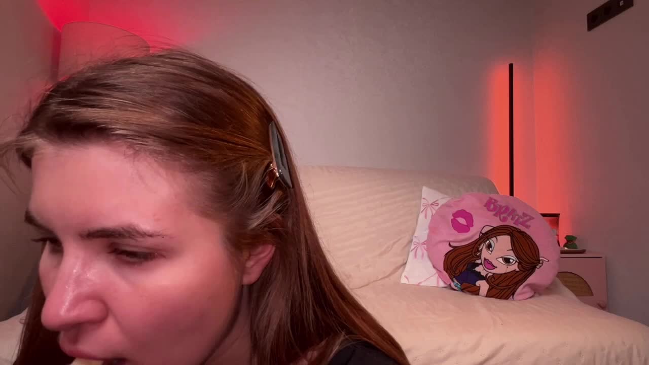 ellenmays na XloveCam: slike in profil