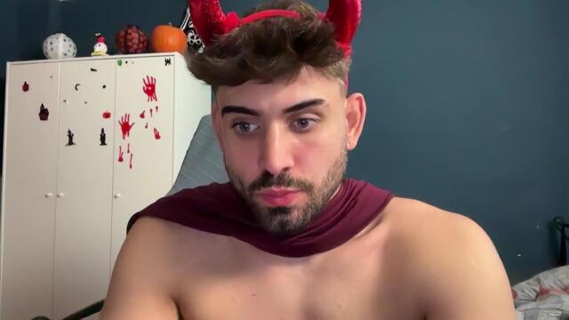 Preview photo of webcam model harper-durand on Flirt4Free