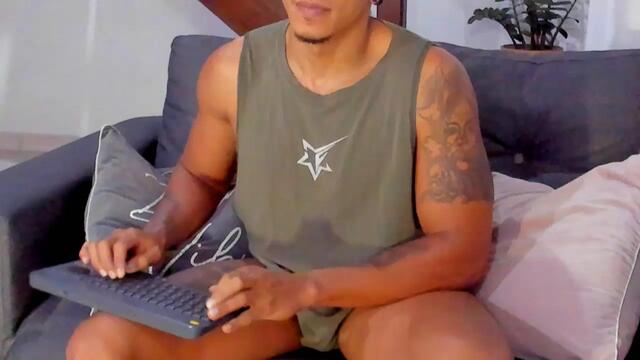 kevin-lance – Flirt4Free webkamerás modell