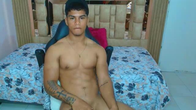 jimy-ranger: عارضة كاميرا ويب على Flirt4Free