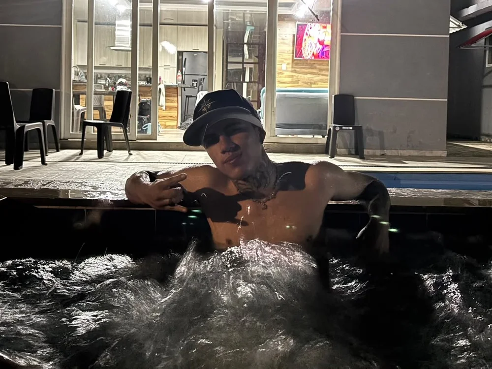 David_LongVibe na Stripchat: slike in profil