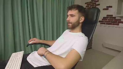 kyloeast na Cam4: slike in profil