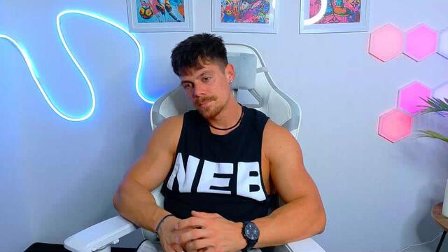 Preview photo of webcam model zeb-madison on Flirt4Free