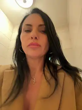KimKelly13 – Stripchat webkamerás modell