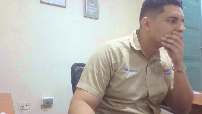 officeb0y – Cam4 webkamerás modell