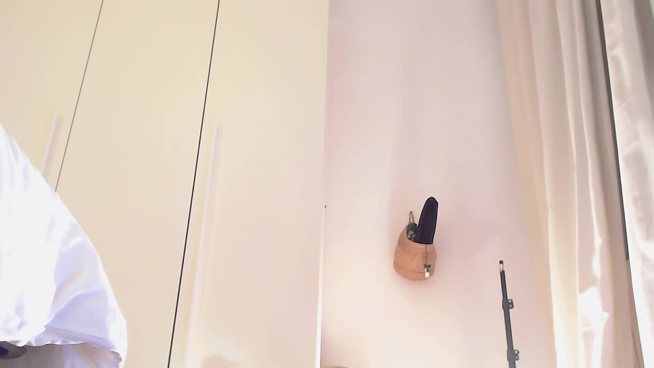 miradesire, webcammodell på XloveCam: bilder