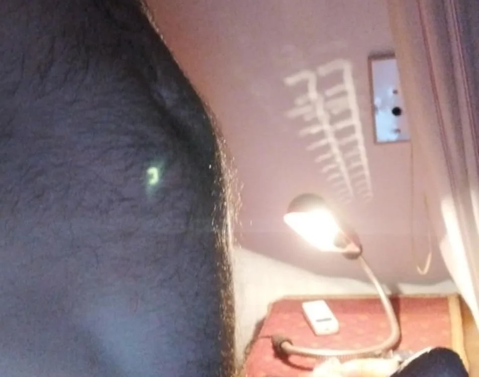 Nzino1983 në Stripchat: foto dhe profili