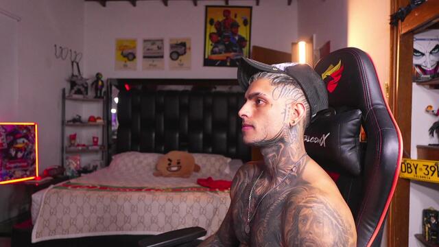 logan-hugh, model webcam de Flirt4Free: fotos