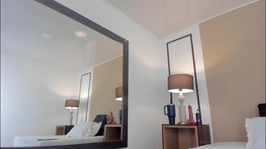 ninahilton — LiveJasmin वेबकैम मॉडल: फ़ोटो