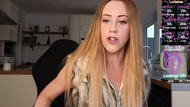 Фото вебкам-модели stripmequick на Stripchat