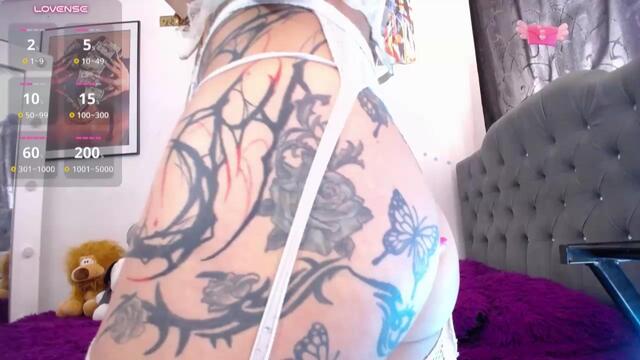 Preview photo of webcam model salo-hot on Flirt4Free