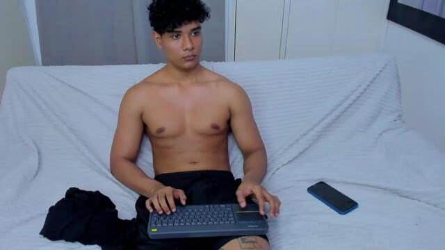 logan-jake, model webcam de Flirt4Free: fotos