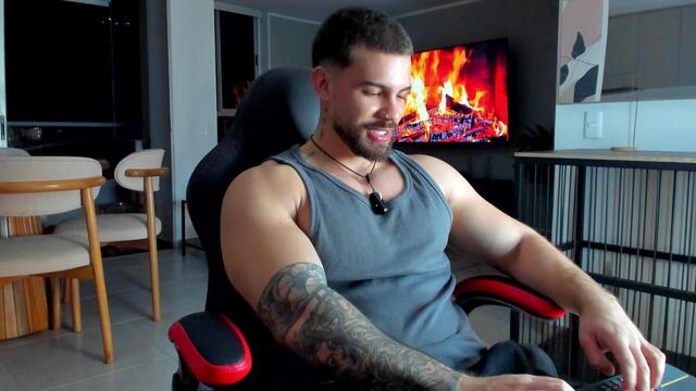 valenthino-salvatore, modelo webcam do Flirt4Free: fotos