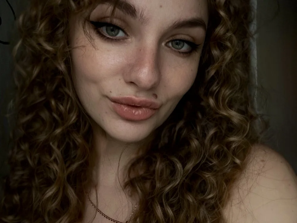 Night_dreams në Stripchat: foto dhe profili