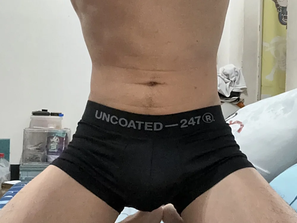 Preview photo of webcam model johny10691 on Stripchat