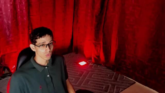 mheysam-yuongth, webcammodell på Flirt4Free: bilder