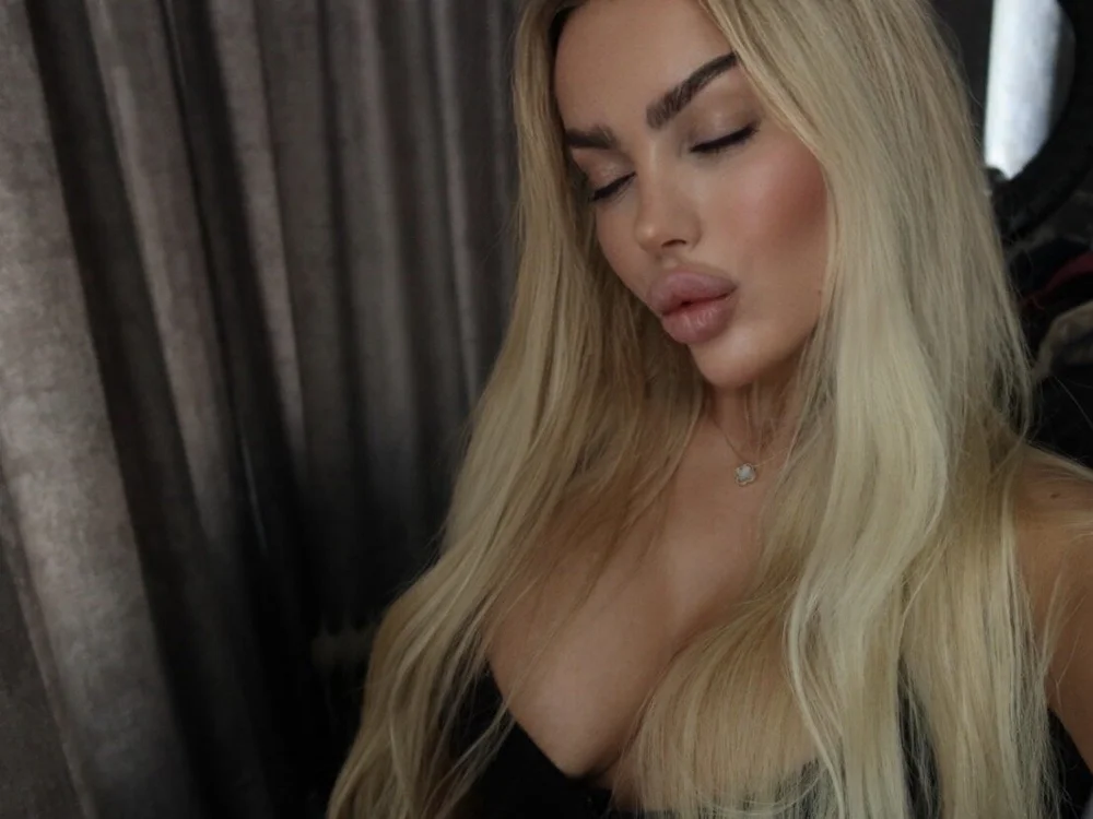 Ayla__Demir — Stripchat՝ լուսանկարներ և պրոֆիլ