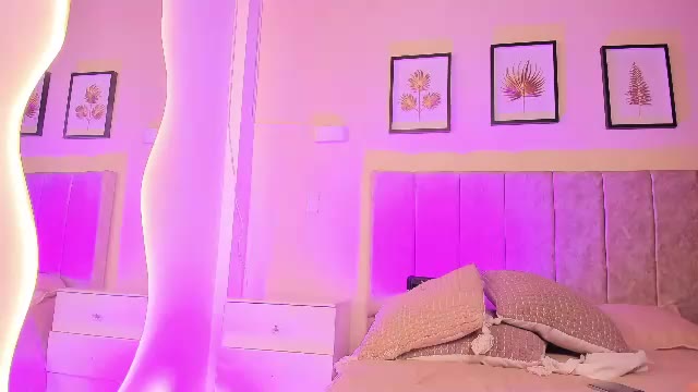 miss_selenafoxx – Chaturbate webkamerás modell