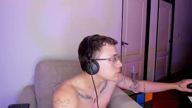 Фото вебкам-модели james-coltt на Flirt4Free