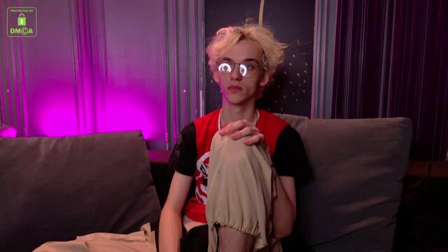 Фото вебкам-модели walter-howkins на Flirt4Free