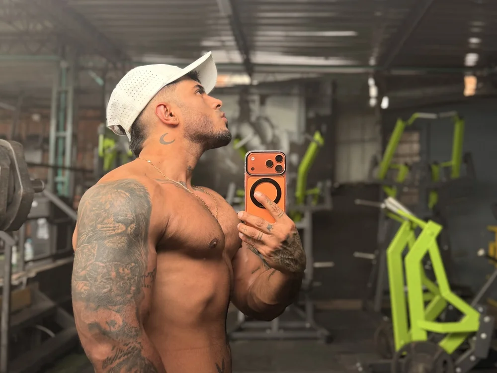 tony_newmen — Stripchat: ფოტოები და პროფილი