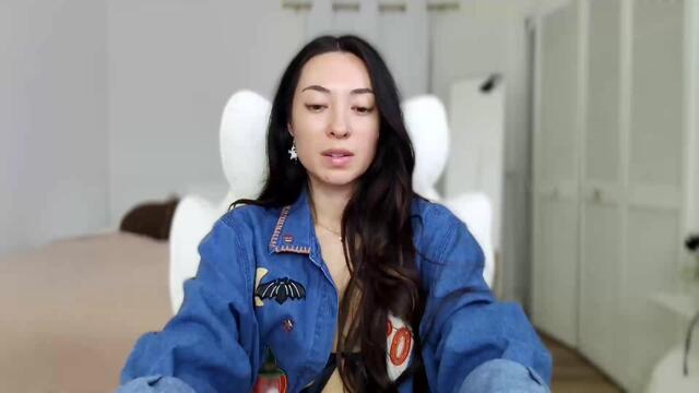 daisy-luu – Webcam-Modell auf Flirt4Free