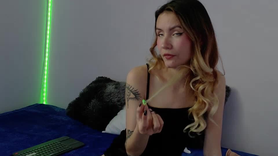 alanisblanc – XloveCam webkamerás modell