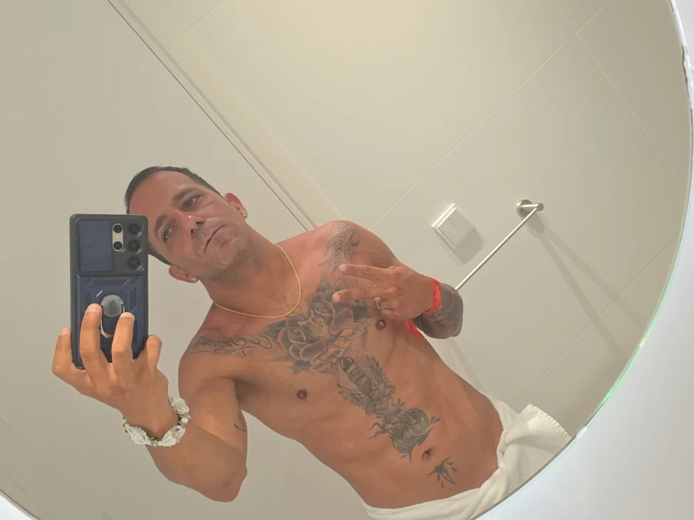 Caslucho91, model webcam pe Stripchat: poze