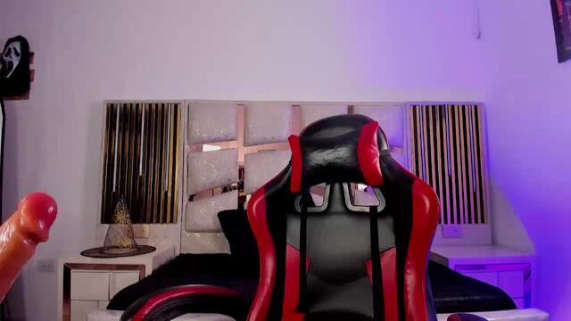 sarai-honey – Webcam-Modell auf Flirt4Free