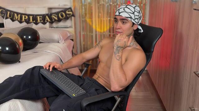 ethan-colt na Flirt4Free: fotky a profil