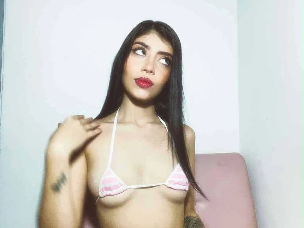 Mystic_temptation18, model webcam de Stripchat: fotos