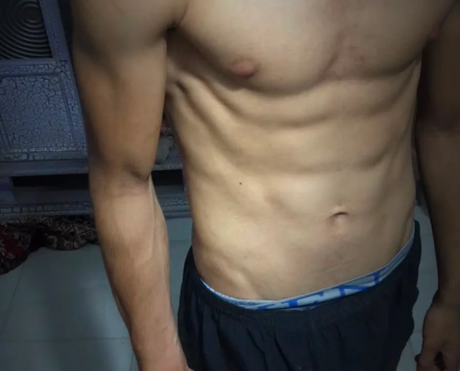dzshbh2005 – уебкам модел в Stripchat: снимки