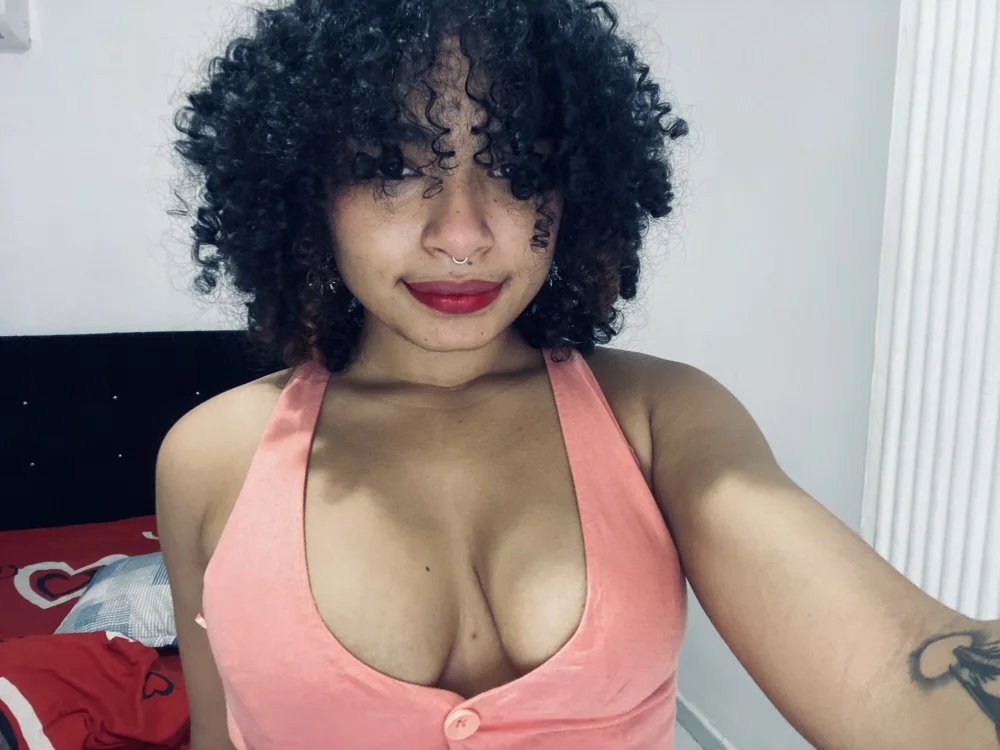 mariah-yui, webcammodel på Stripchat: fotos