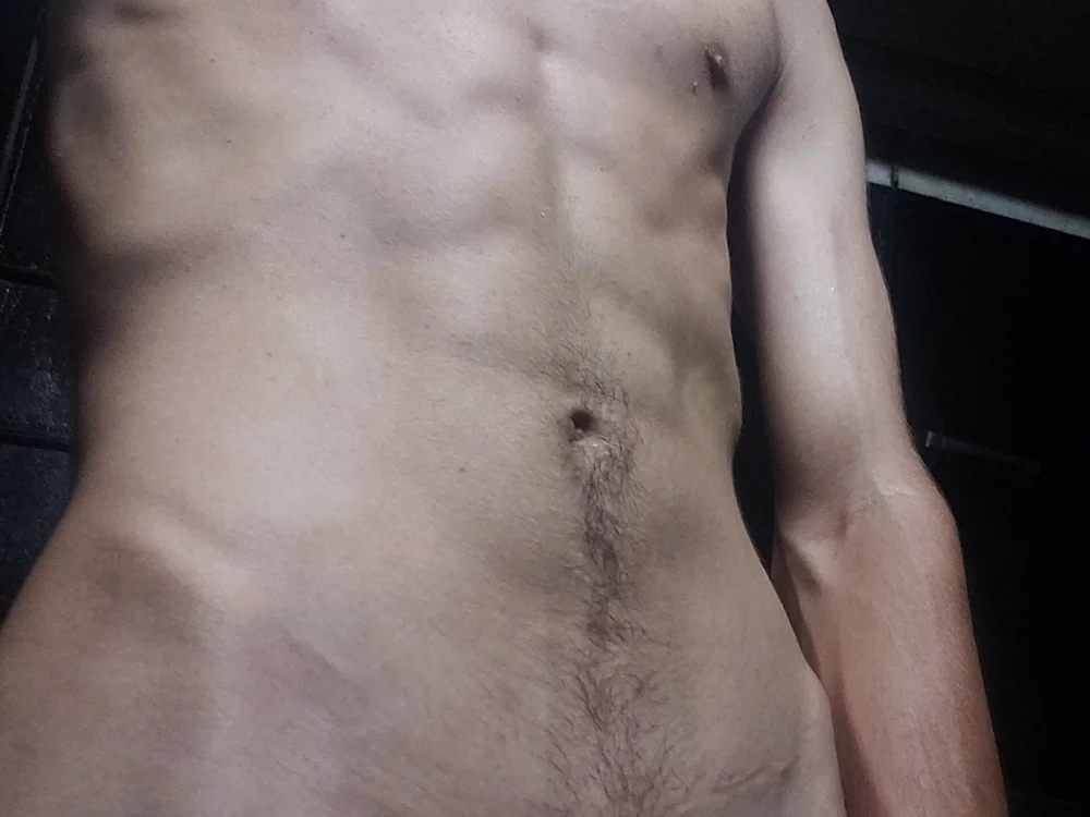 Doflamingo2003, webcammodel på Stripchat: fotos