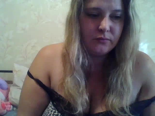 Preview photo of webcam model parismimi on XloveCam