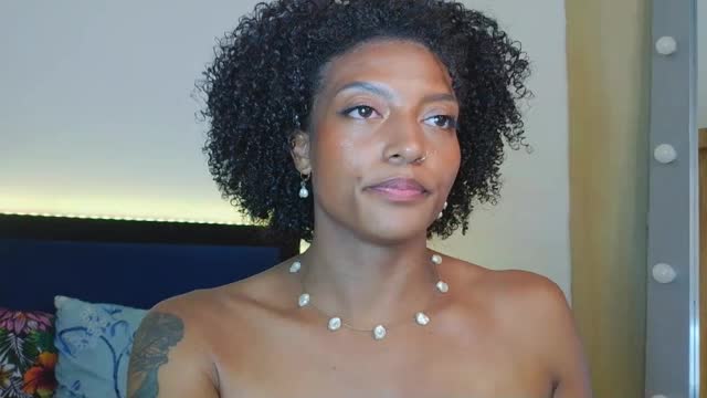 roldanstefy, modèle webcam XloveCam : photos