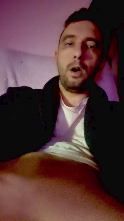 Фото вебкам-модели knutberserker на Cam4