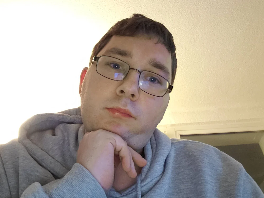 Preview photo of webcam model stivi2526 on Stripchat