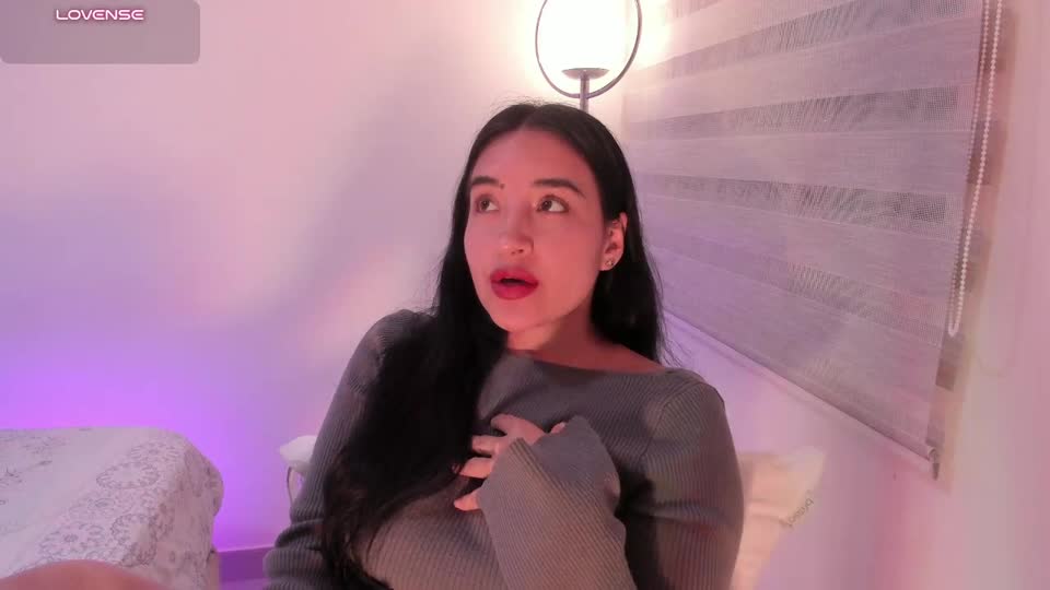 emilyjensenn (XloveCam): nuotraukos, profilis