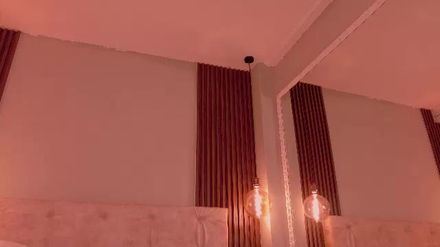 Preview photo of webcam model lailamayers on Chaturbate