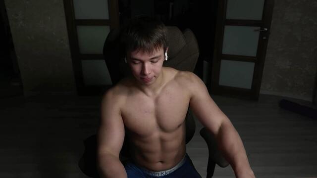 den-foxy – Webcam-Modell auf Flirt4Free
