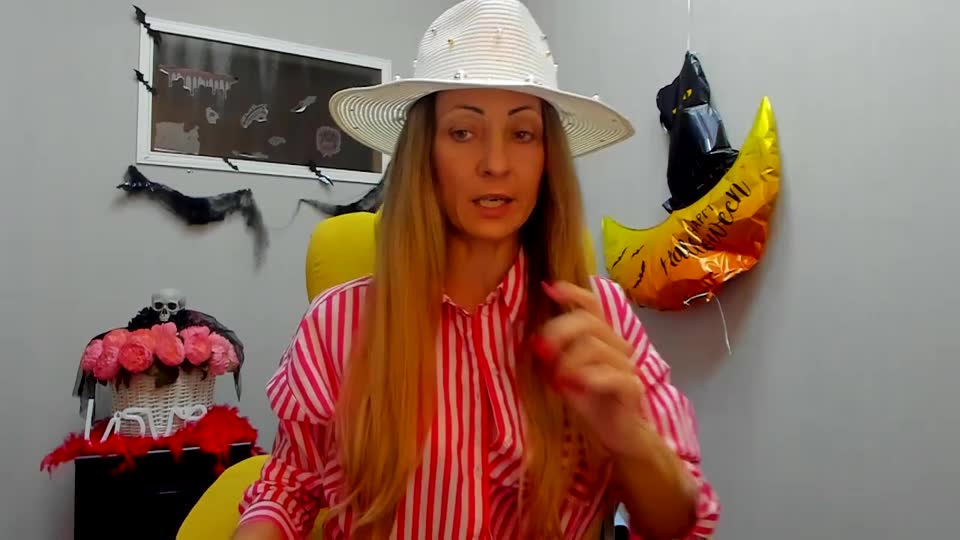 viktoriialu — XloveCam वेबकैम मॉडल: फ़ोटो